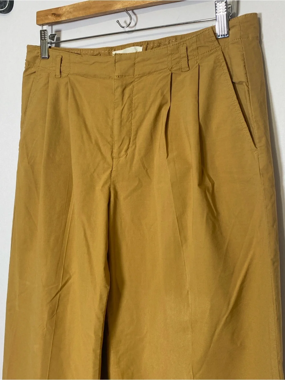 Anthropologie Women's Wide leg Cropped Pants 6 Pleated Neutral Casual